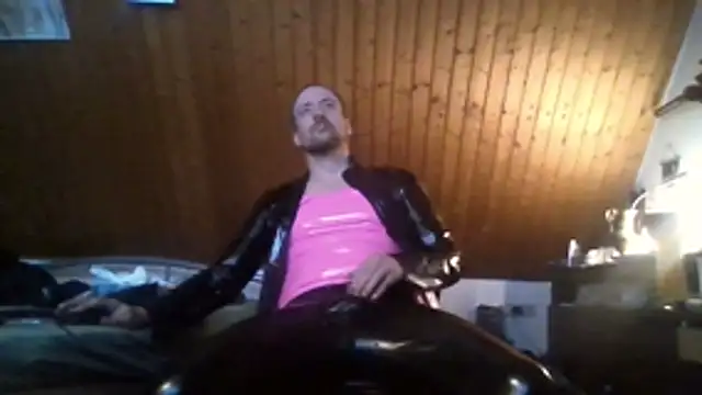 Genius1606's cam snapshot