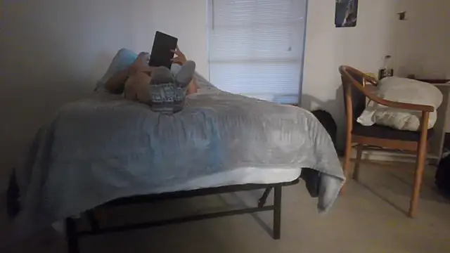 Peachestabby147's cam snapshot