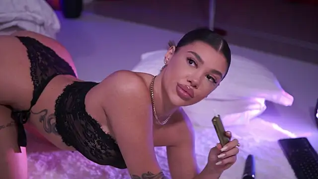 NatyDesiree's cam snapshot