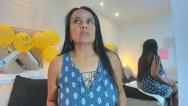 raquell_moore's cam snapshot