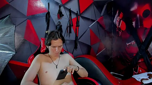 Aaron_LatinMen2's cam snapshot