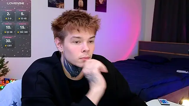 DENIS_HERE's cam snapshot