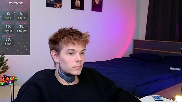 DENIS_HERE's cam snapshot