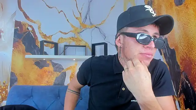 Chuck_LatinBoy live sex cam