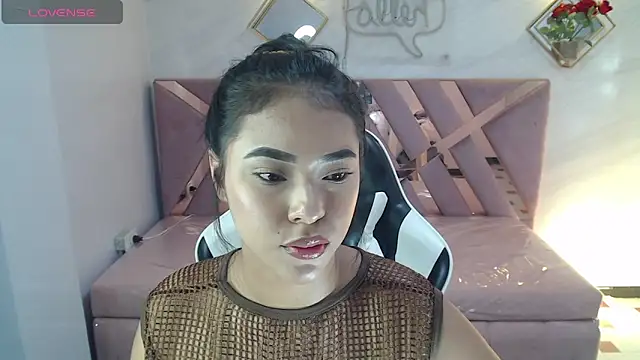 Kendall_Queen_v's cam snapshot