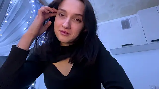 TinyLisa's cam snapshot