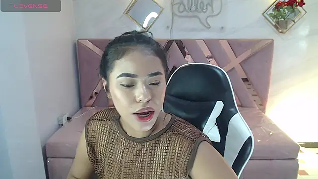 Kendall_Queen_v's cam snapshot