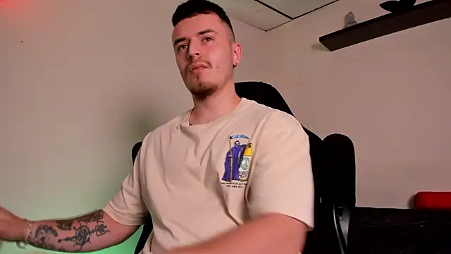 james_connor2's cam snapshot