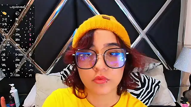 Velvet_Rouse's cam snapshot