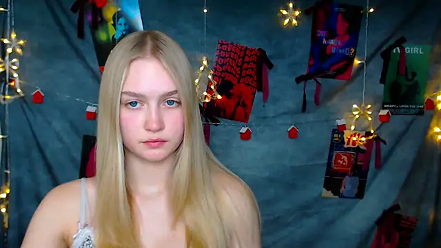 MademoiselleCl's cam snapshot