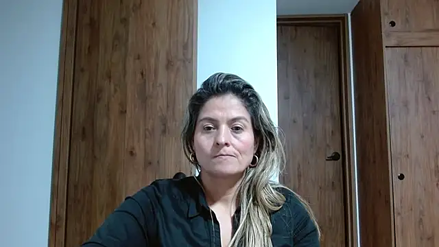 linda-mature43's cam snapshot