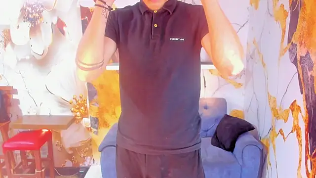 Chuck_LatinBoy's cam snapshot