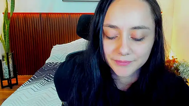 KatherineBond's cam snapshot