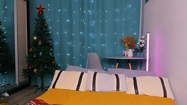 YummyYam's cam snapshot