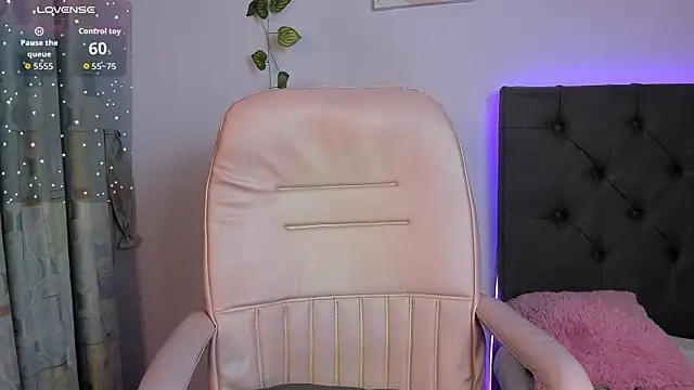 Quiinn_bx's cam snapshot