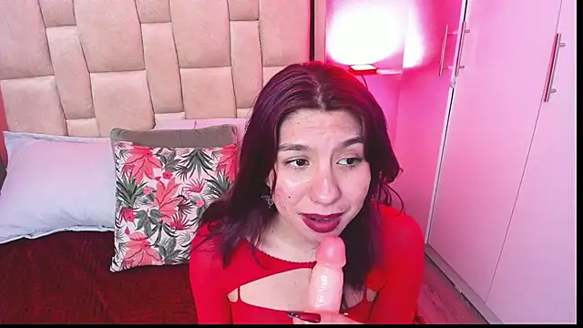 zoe-moreau's cam snapshot