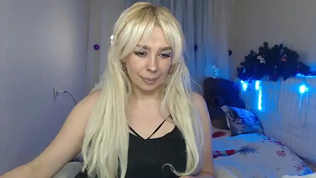 KatrinaCharm's cam snapshot