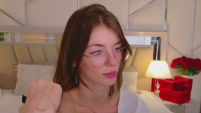 MeganMour's cam snapshot