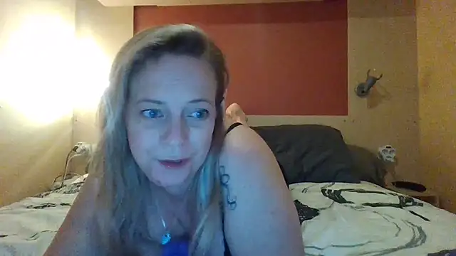 Miss-Chupagirly's cam snapshot