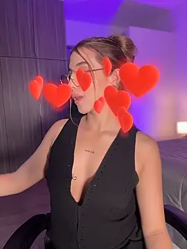 SophieRaily_'s cam snapshot