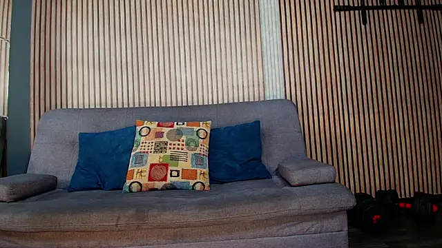 ZyroNight live sex cam