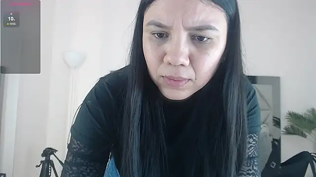 miaarodriguez1_'s cam snapshot