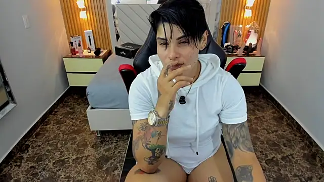 KAROLLJONES1's cam snapshot