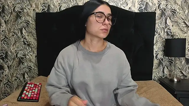 ChloeTurner_'s cam snapshot