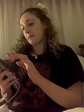 Littlelolo60's cam snapshot