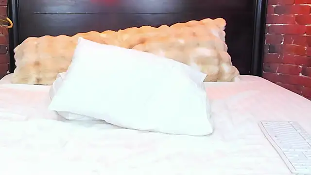 ChristynaRoss live sex cam