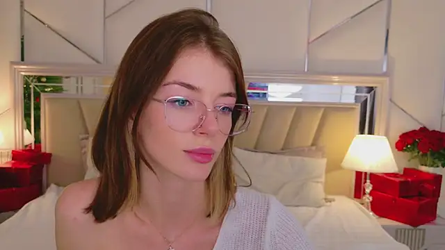 MeganMour's cam snapshot