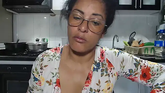 kateleyagrey's cam snapshot