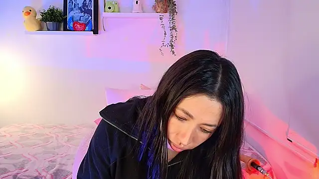 lilyy_evanss's cam snapshot