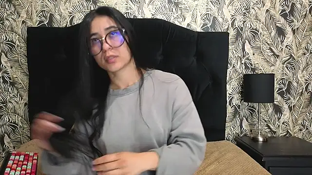 ChloeTurner_'s cam snapshot