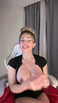 Holli_woul's cam snapshot