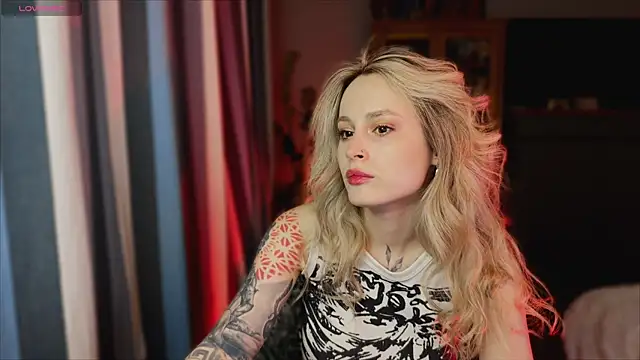 aviva_faith's cam snapshot