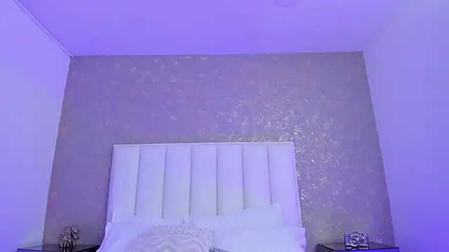 KaylieBrooks's cam snapshot