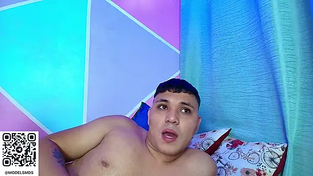 couple_lovelyds's cam snapshot