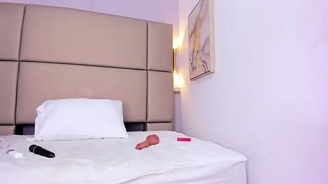 lucianasmith_'s cam snapshot