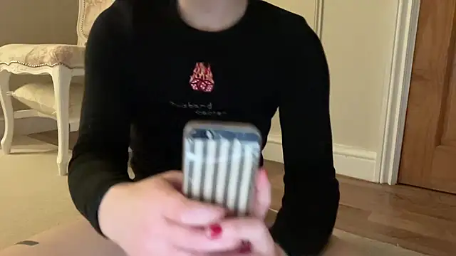 ijustturned18today's cam snapshot