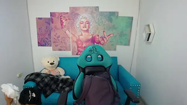 Sofi_hot_4m's cam snapshot