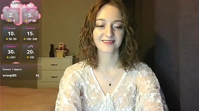 white_liillyy's cam snapshot