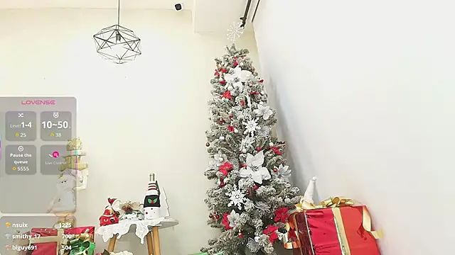 Sassy--Girl live sex cam