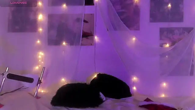 Luna-Chann's cam snapshot