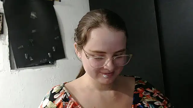 HellenMiyer1111's cam snapshot