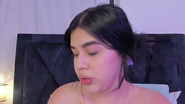 Lily_Woodz's cam snapshot