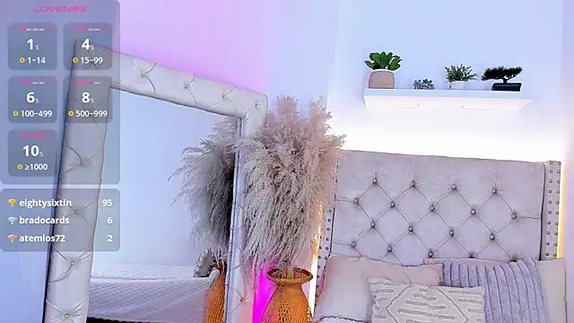 mia_juicy_'s cam snapshot