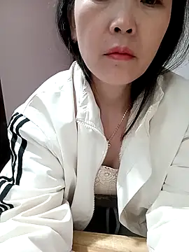 Feeling-hot's cam snapshot