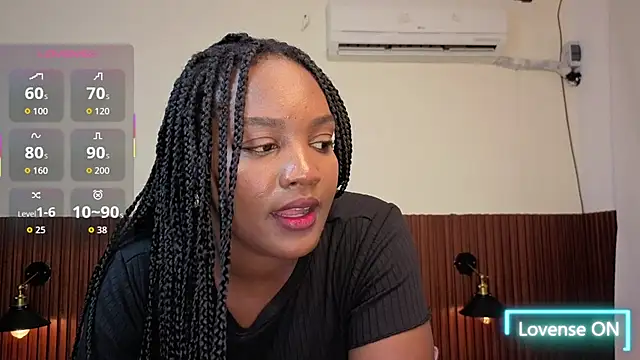 chanel_brunette's cam snapshot