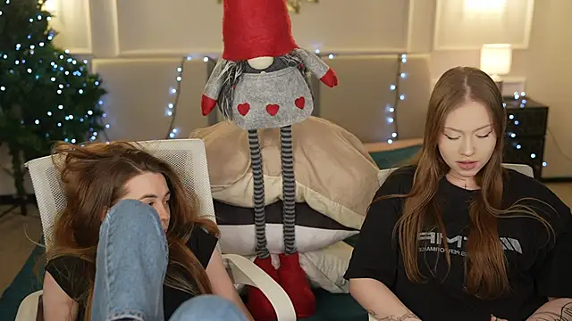 Esmie_Smile's cam snapshot